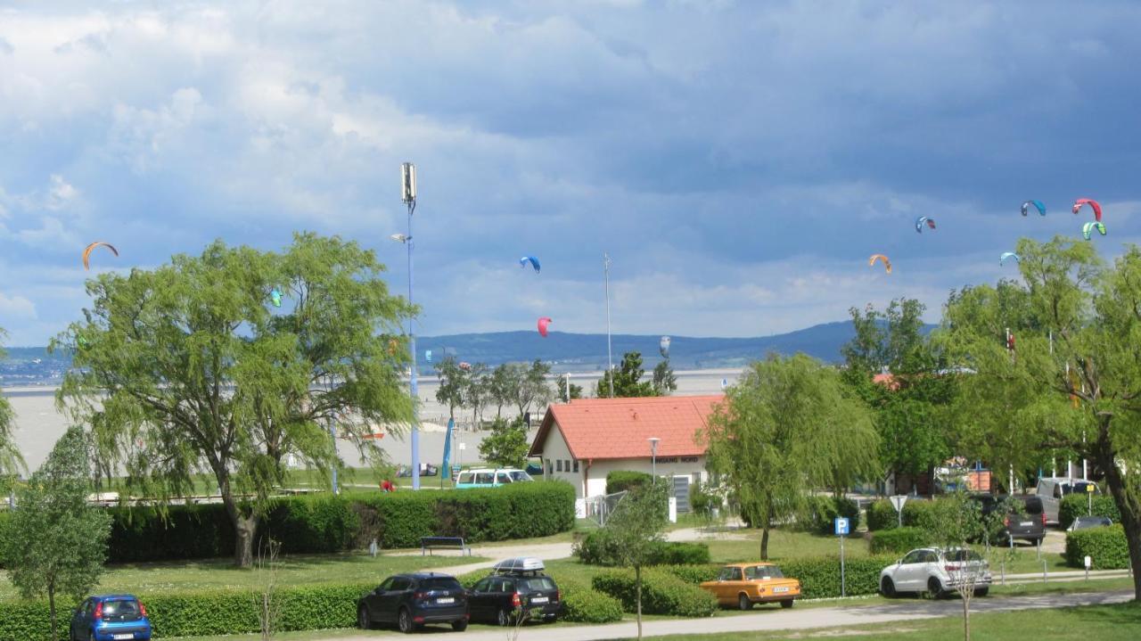 Appartement Am See Подерсдорф ам Зее Екстериор снимка